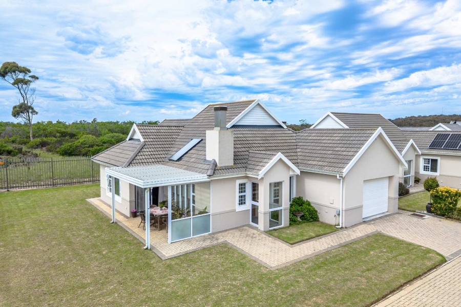 2 Bedroom Property for Sale in Heiderand Western Cape